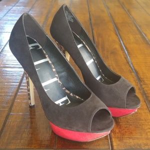 NWB Elle Platform Black and Leopard Heels Size 7.5